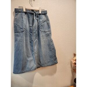 Vintage Levi's A‑Line Denim Skirt | Wrap‑Style Belt Detail | waist‎ 28